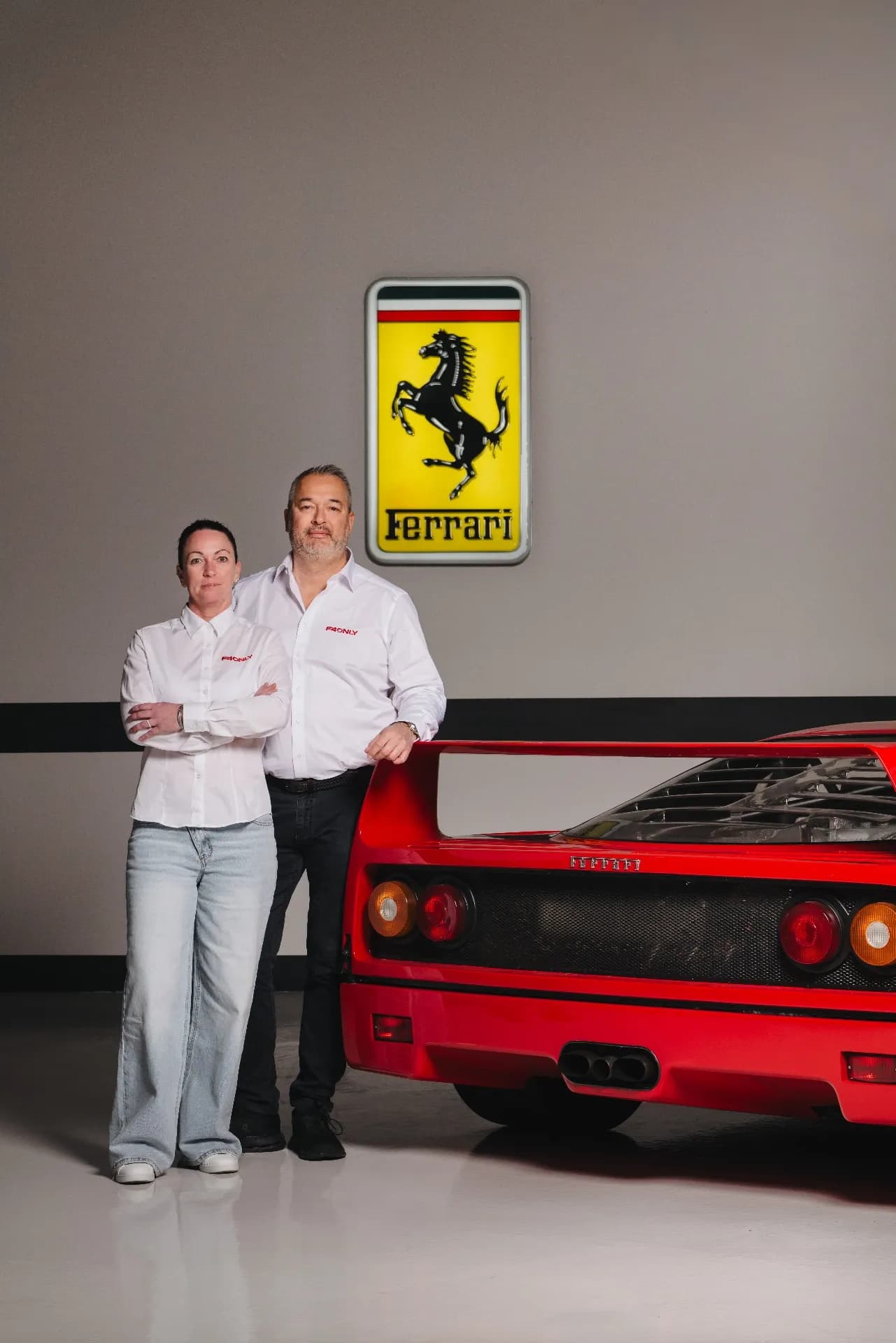 Team F40 Only accanto a Ferrari F40